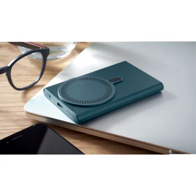 Магнитна безжична външна батерия 5000 mAh